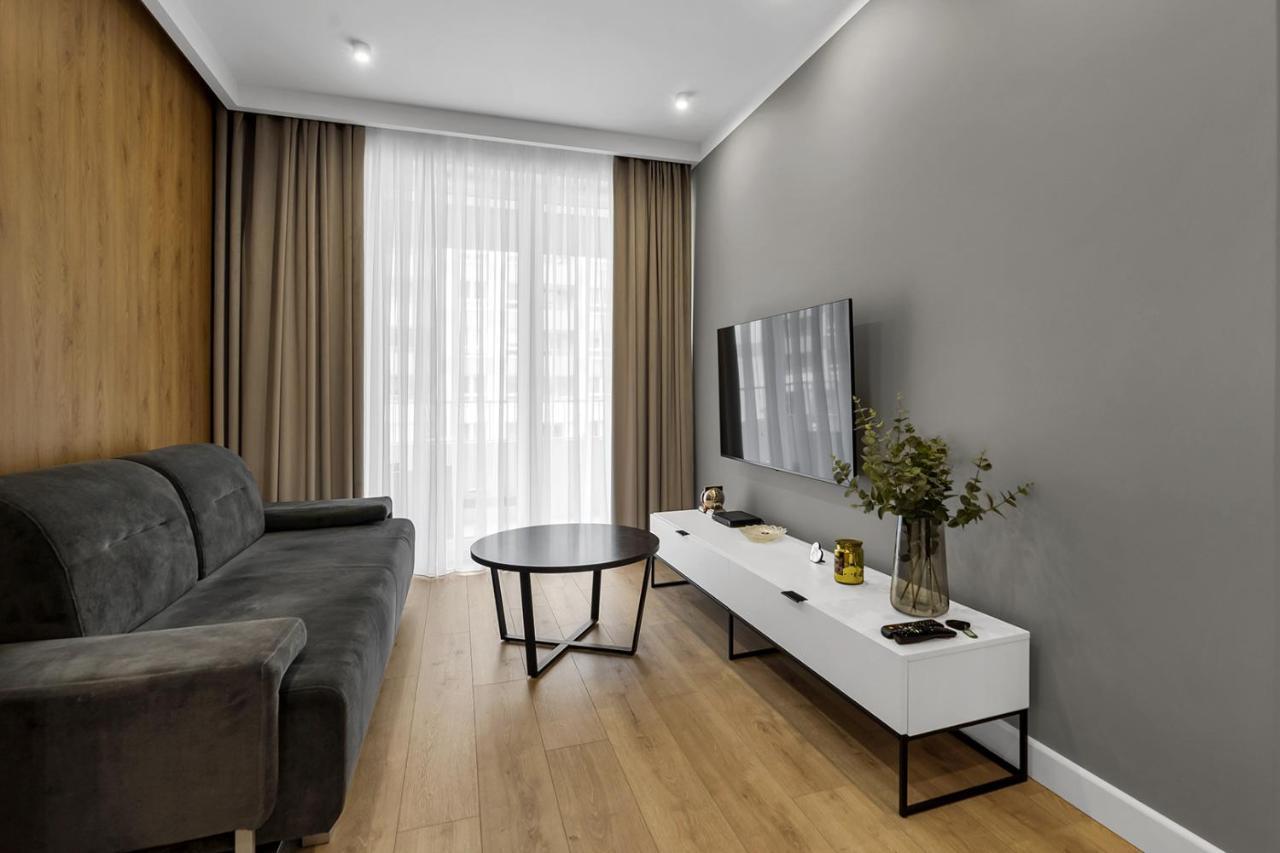 Lotnisko Chopina Modern Apartment Warschau Exterior foto